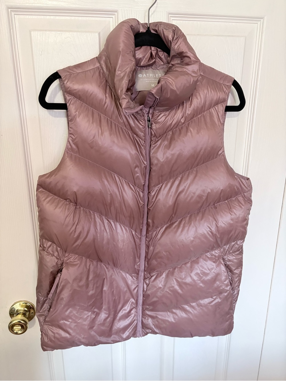 Athleta Goose Down Puffer Vest Womens Medium Pink Metallic Quilted Athleisure - Picture 2 of 10